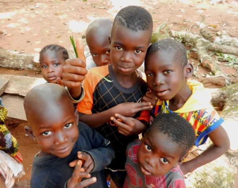 Infancia en la Guinea rural
